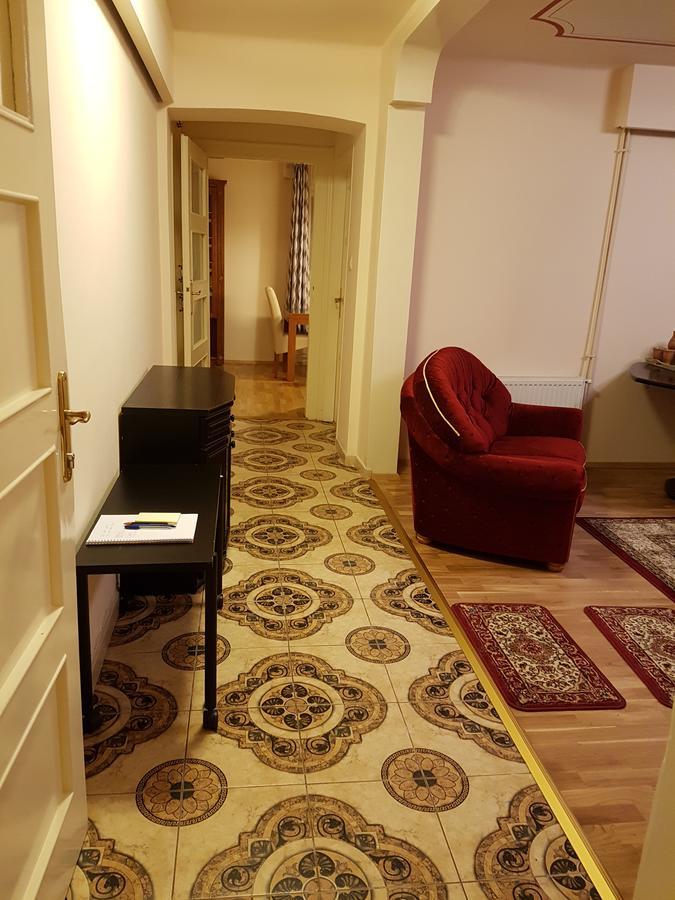 Palma Villa In City Park Budapest - Semi Suteren Eksteriør billede