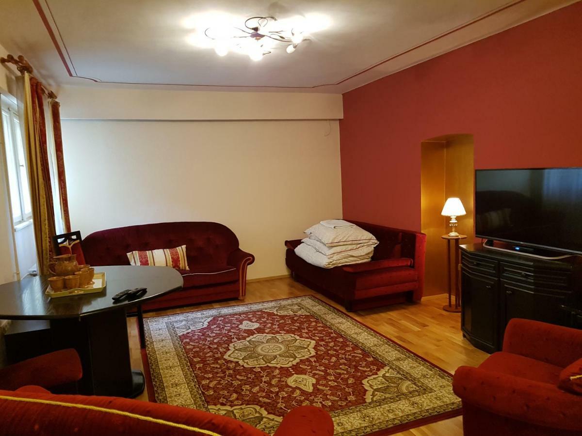 Palma Villa In City Park Budapest - Semi Suteren Eksteriør billede